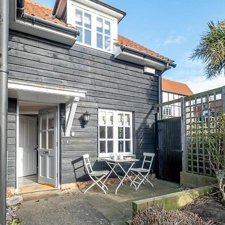 1 Sanctuary Court - Aldeburgh Coastal Cottages Thorpeness Exterior photo